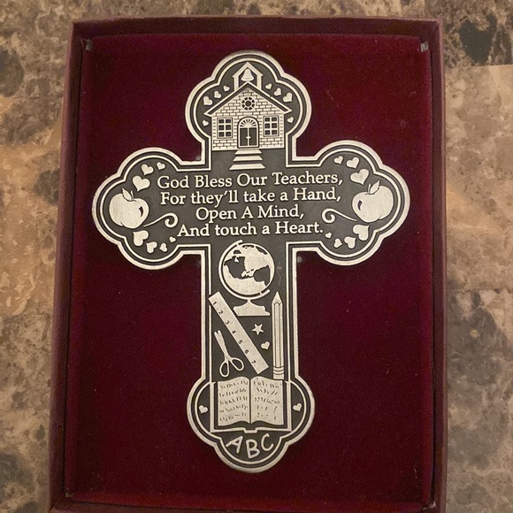 Teachers Message Wall Cross - NWOT - Picture 3 of 6